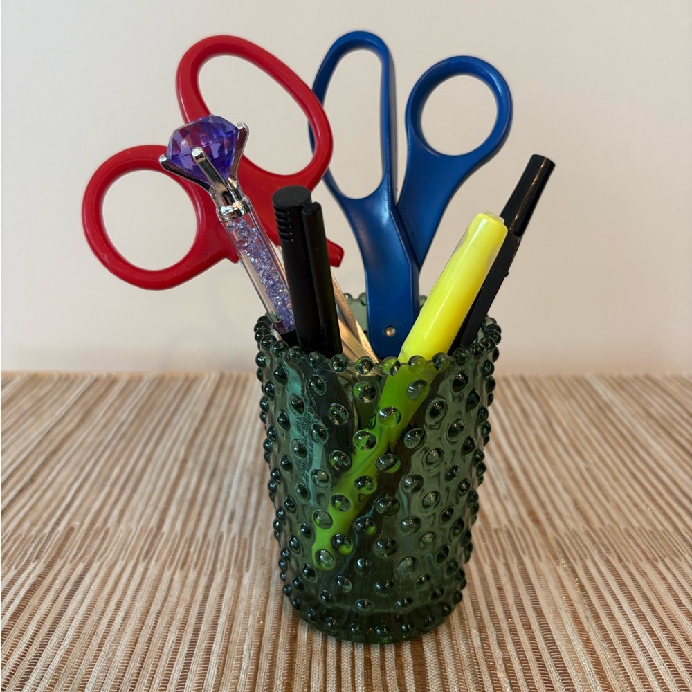 Green Textured Glass Tumbler - Picture 4 of 5